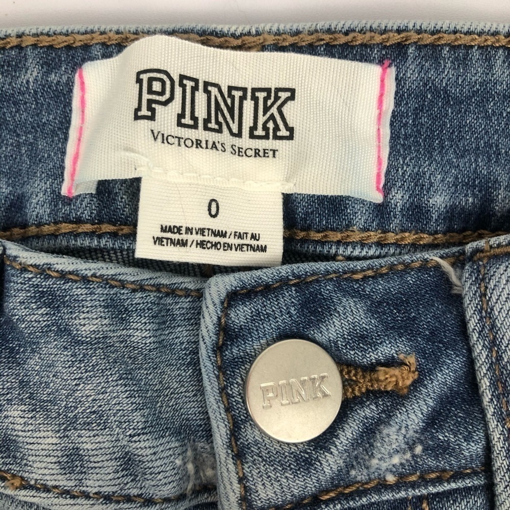 Victoria’s Secret Pink Distressed Denim Raw Hem Light Wash‎ Short Shorts Cutoffs - Picture 7 of 7